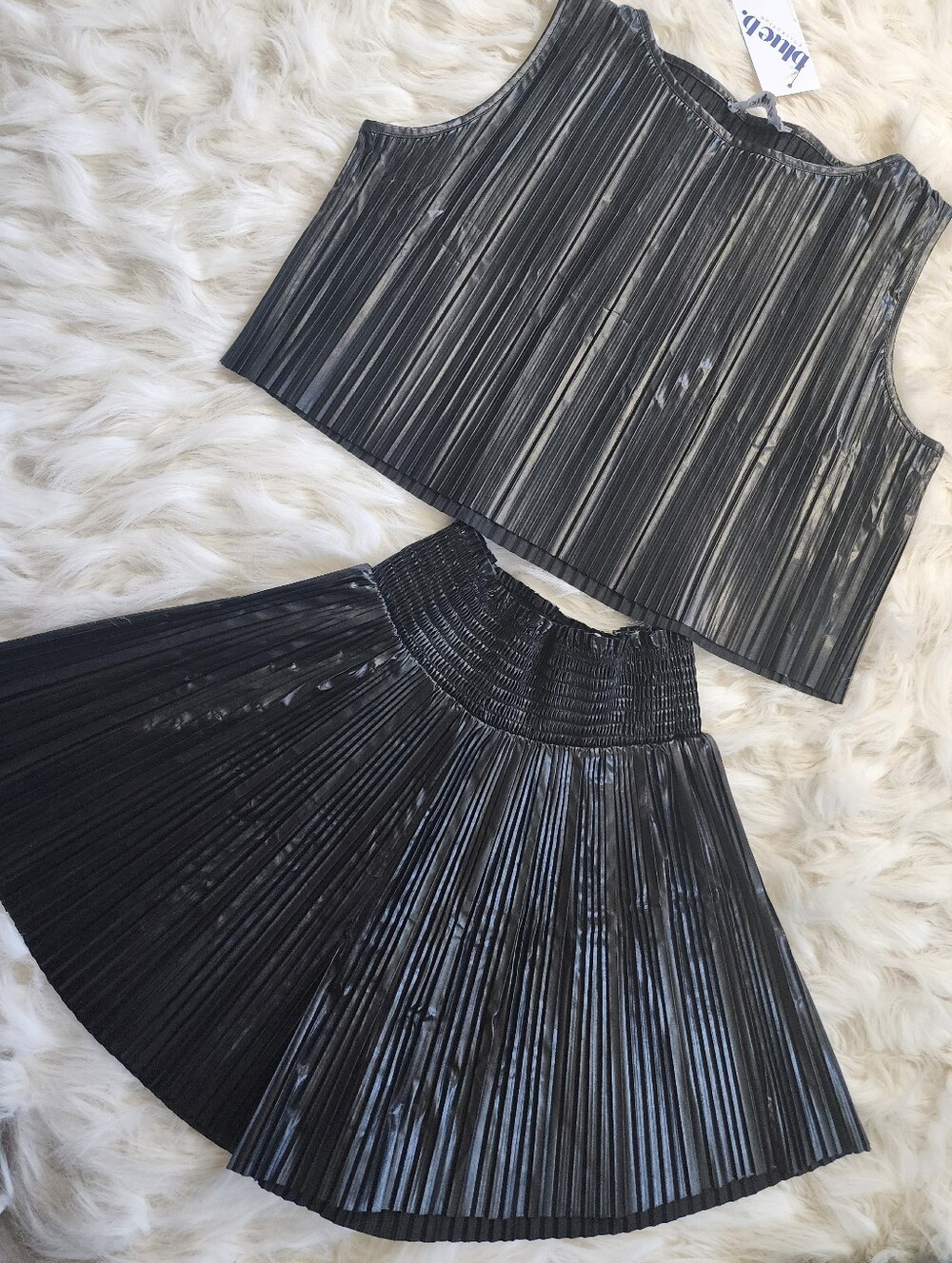 NWT Blue B Black Pleated 2 Piece Top & Shorts Set Size M